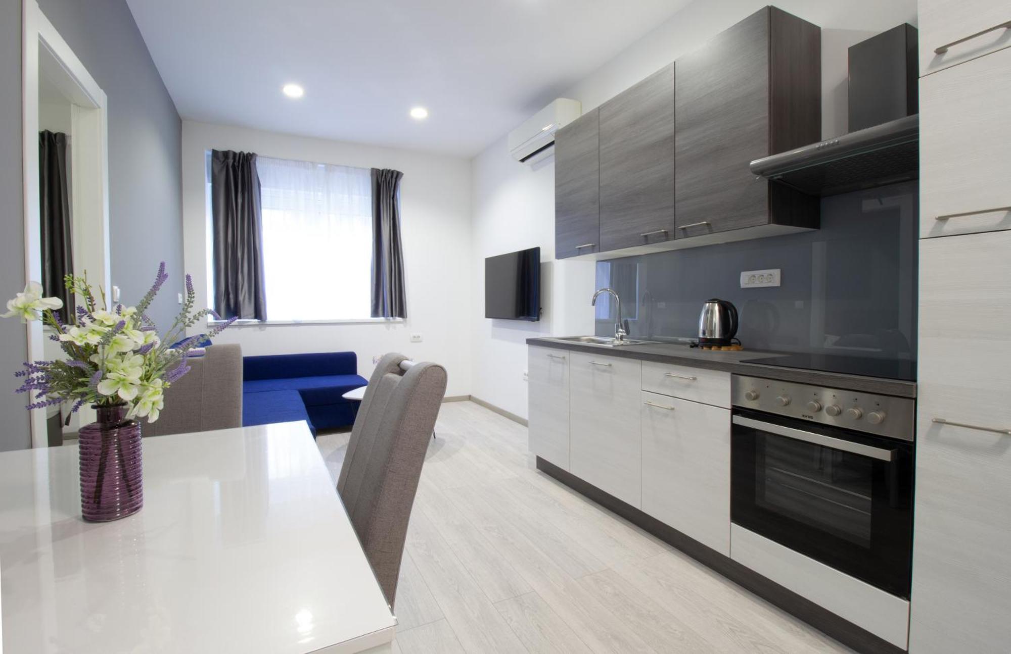 Split Urban Getaway Apartment Exterior photo